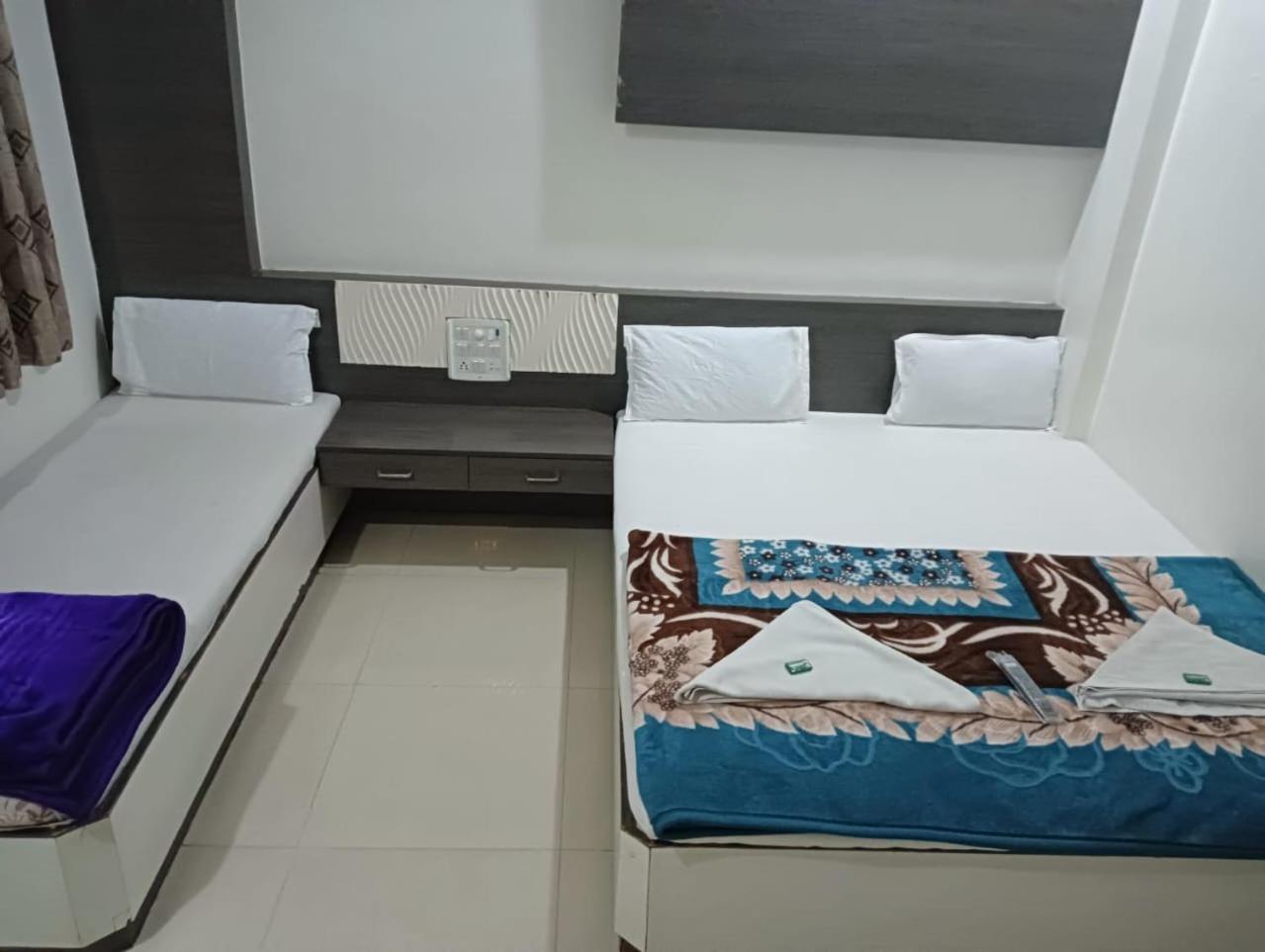 Hotel Shri Sai Darshan Shirdi Zewnętrze zdjęcie