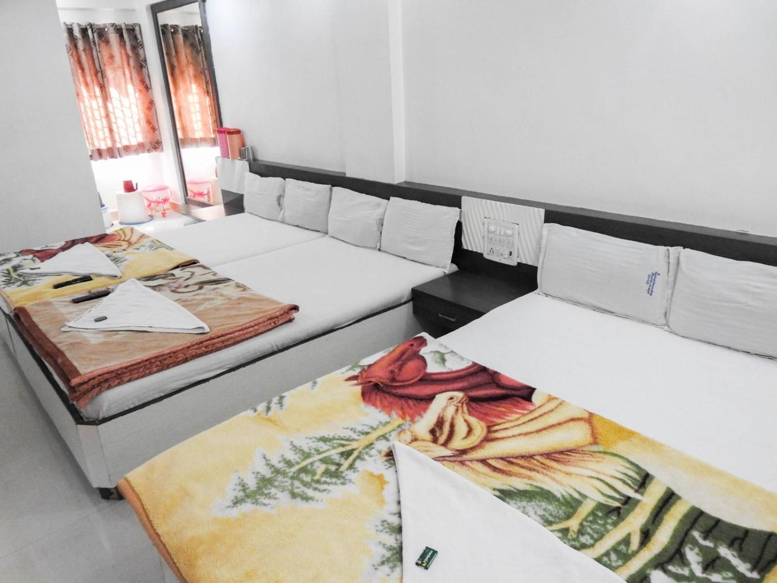 Hotel Shri Sai Darshan Shirdi Zewnętrze zdjęcie